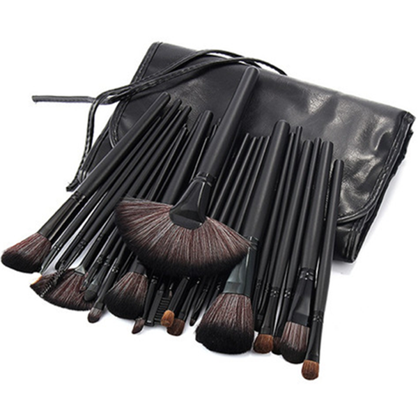 32 Piece Makeup Brush Set with Case in BLACK